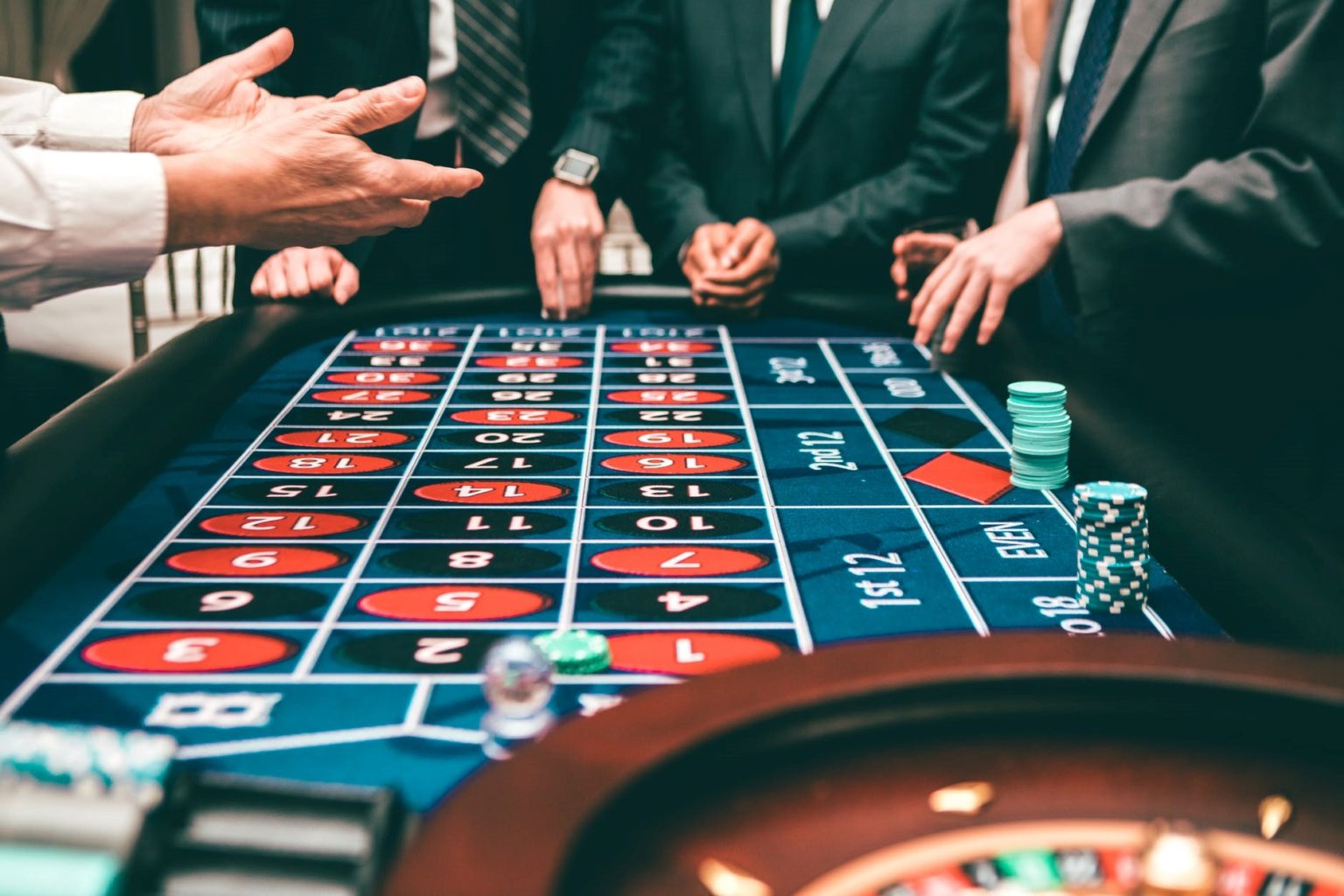 Why You Should Host A CasinoThemed Corporate Party 4 Suits Casino